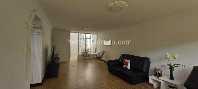 Casa de 4 alcobas en venta en Diamante 2, Bucaramanga, 230 m² · foto 2 de 3