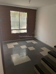 Casa de 4 alcobas en venta en Anillo Vial, Floridablanca, 152 m² · foto 3 de 18