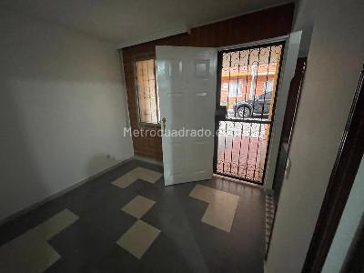 Casa de 4 alcobas en venta en Anillo Vial, Floridablanca, 152 m² · foto 4 de 18