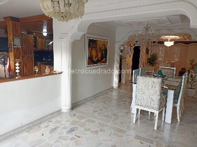 Casa de 5 alcobas en venta en Provenza, Bucaramanga, 341 m² · foto 6 de 20