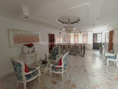 Casa de 5 alcobas en venta en Provenza, Bucaramanga, 341 m² · foto 8 de 20