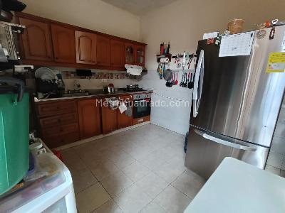 Casa de 5 alcobas en venta en Centro, Bucaramanga, 260 m² · foto 6 de 14