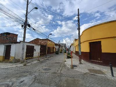 Casa de 5 alcobas en venta en Centro, Bucaramanga, 260 m² · foto 2 de 14