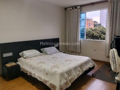 Casa de 4 alcobas en venta en Diamante 2, Bucaramanga, 325 m² · foto 5 de 11