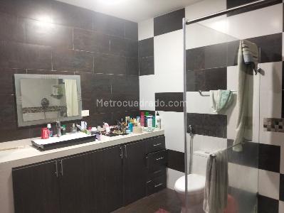 Casa de 4 alcobas en venta en Diamante 2, Bucaramanga, 325 m² · foto 9 de 11