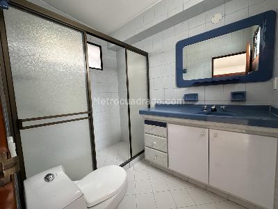 Apartamento de 4 alcobas en venta en Sotomayor, Bucaramanga, 229 m² · foto 12 de 15