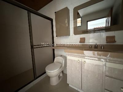 Apartamento de 4 alcobas en venta en Sotomayor, Bucaramanga, 229 m² · foto 13 de 15