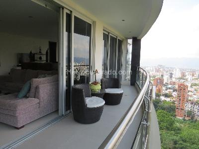 Apartamento de 4 alcobas en venta en Terrazas, Bucaramanga, 295 m² · foto 2 de 11