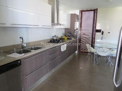 Apartamento de 4 alcobas en venta en Terrazas, Bucaramanga, 295 m² · foto 3 de 11