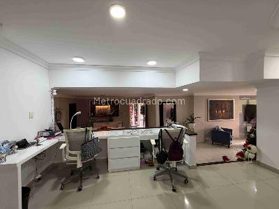 Apartamento de 5 alcobas en venta en Cabecera Del Llano, Bucaramanga, 166 m² · foto 11 de 18