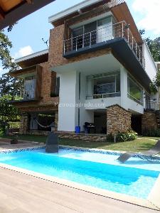 Casa de 4 alcobas en venta en Floridablanca, Floridablanca, 484 m² · foto 3 de 16