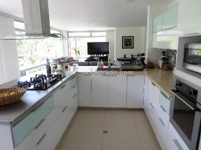 Casa de 4 alcobas en venta en Floridablanca, Floridablanca, 484 m² · foto 10 de 16