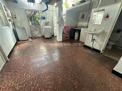 Casa de 5 alcobas en venta en Garcia Rovira, Bucaramanga, 250 m² · foto 7 de 9