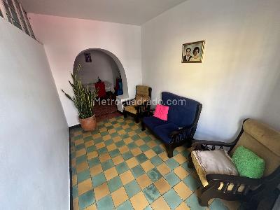 Casa de 5 alcobas en venta en Garcia Rovira, Bucaramanga, 250 m² · foto 9 de 9