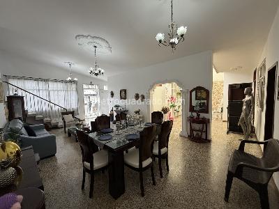 Casa de 5 alcobas en venta en El Prado, Bucaramanga, 225 m² · foto 6 de 11