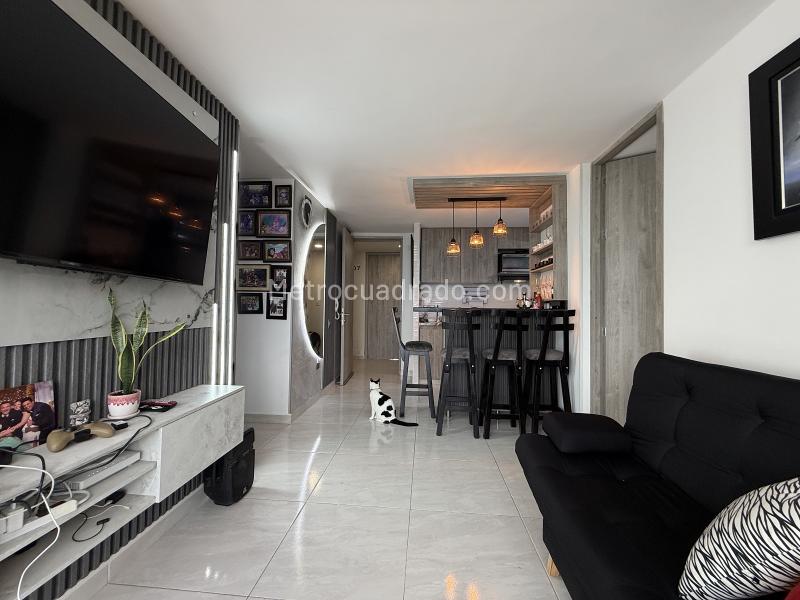 Piso – BUCARAMANGA, Comuna Sur - Más