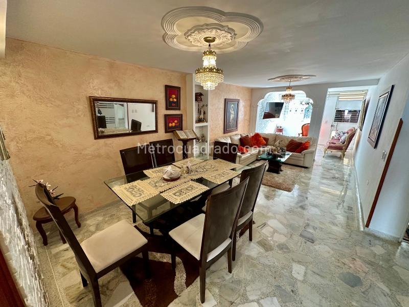 Casa – Bucaramanga, Provenza, Comuna Provenza - Vista 2