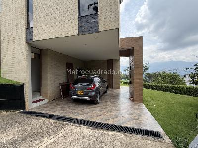 Casa de 4 alcobas en venta en Ruitoque, Floridablanca, 309 m² · foto 5 de 20