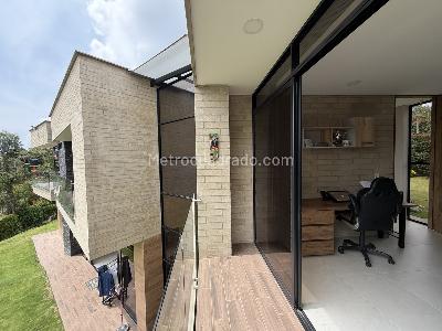 Casa de 4 alcobas en venta en Ruitoque, Floridablanca, 309 m² · foto 19 de 20