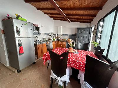 Casa de 3 alcobas en venta en La Aurora, Bucaramanga, 287 m² · foto 4 de 11