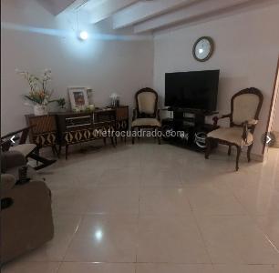 Casa de 3 alcobas en venta en Lagos I, Floridablanca, 130 m² · foto 2 de 10