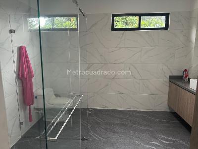 Casa de 5 alcobas en venta en Entre Floridablanca Y Piedecuesta, Floridablanca, 460 m² · foto 11 de 20