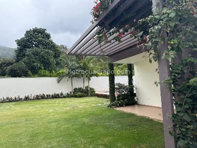 Casa de 5 alcobas en venta en Entre Floridablanca Y Piedecuesta, Floridablanca, 460 m² · foto 14 de 20