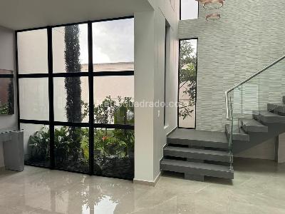 Casa de 5 alcobas en venta en Entre Floridablanca Y Piedecuesta, Floridablanca, 460 m² · foto 2 de 20