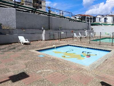 Apartamento de 3 alcobas en venta en Torres De Cañaveral, Floridablanca, 131 m² · foto 2 de 18