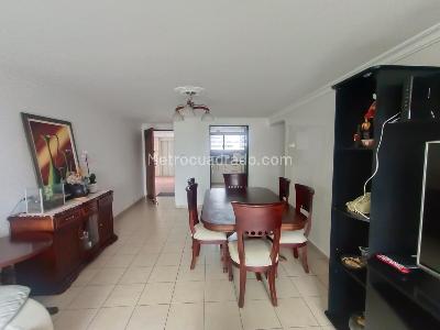 Apartamento de 3 alcobas en venta en Torres De Cañaveral, Floridablanca, 131 m² · foto 10 de 18