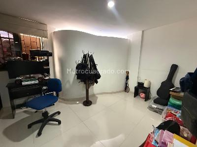 Apartamento de 4 alcobas en venta en Cabecera Del Llano, Bucaramanga, 184 m² · foto 11 de 12