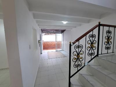 Casa de 4 alcobas en venta en Santa Barbara, Bucaramanga, 163 m² · foto 2 de 18