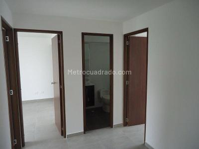 Apartamento de 3 alcobas en venta en Cañaveral, Floridablanca, 81 m² · foto 7 de 11
