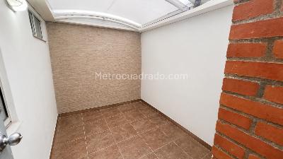 Apartamento de 3 alcobas en venta en Aranjuez, Floridablanca, 76 m² · foto 3 de 14