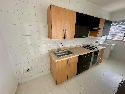 Apartamento de 2 alcobas en venta en Sotomayor, Bucaramanga, 85 m² · foto 3 de 17