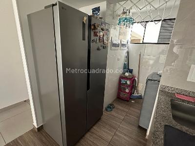 Apartamento de 3 alcobas en venta en El Bosque, Floridablanca, 77 m² · foto 2 de 13
