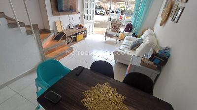 Casa de 4 alcobas en venta en Casco Antiguo, Floridablanca, 92 m² · foto 2 de 13