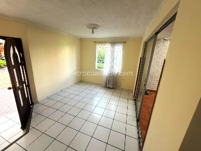 Casa de 4 alcobas en venta en El Bosque, Floridablanca, 129 m² · foto 2 de 20