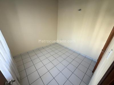 Casa de 4 alcobas en venta en El Bosque, Floridablanca, 129 m² · foto 13 de 20