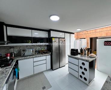Casa de 5 alcobas en venta en Quintas Del Campestre, Floridablanca, 186 m² · foto 13 de 20