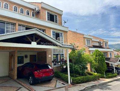 Casa de 5 alcobas en venta en Quintas Del Campestre, Floridablanca, 186 m² · foto 2 de 20