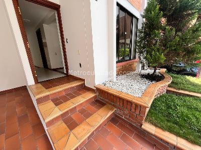 Casa de 3 alcobas en venta en Alamos Parque, Floridablanca, 131 m² · foto 3 de 20