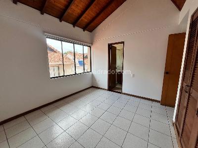 Casa de 3 alcobas en venta en Alamos Parque, Floridablanca, 131 m² · foto 18 de 20