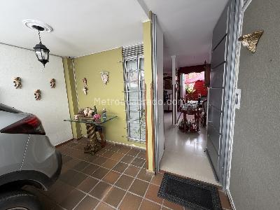 Casa de 4 alcobas en venta en Valmonti, Floridablanca, 113 m² · foto 2 de 16