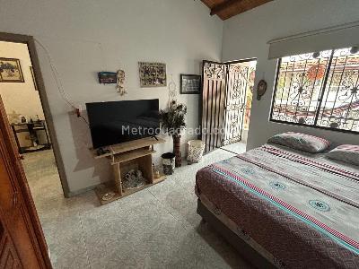 Casa de 3 alcobas en venta en Niza, Floridablanca, 115 m² · foto 2 de 17