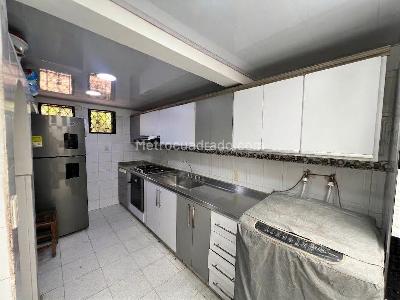 Casa de 4 alcobas en venta en Tarragona, Floridablanca, 117 m² · foto 12 de 20