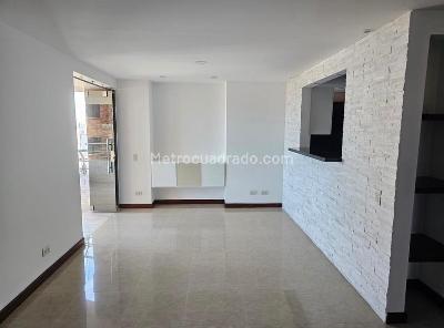 Apartamento de 4 alcobas en venta en Altos De Cabecera, Bucaramanga, 175 m² · foto 4 de 7