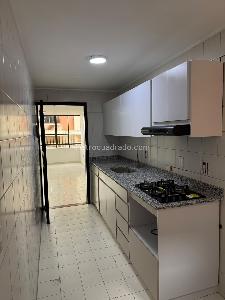 Apartamento de 5 alcobas en venta en Cabecera Del Llano, Bucaramanga, 100 m² · foto 13 de 20