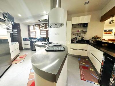 Apartamento de 3 alcobas en venta en Cabecera Del Llano, Bucaramanga, 264 m² · foto 5 de 10