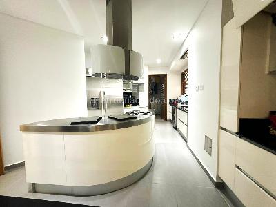 Apartamento de 3 alcobas en venta en Cabecera Del Llano, Bucaramanga, 264 m² · foto 6 de 10